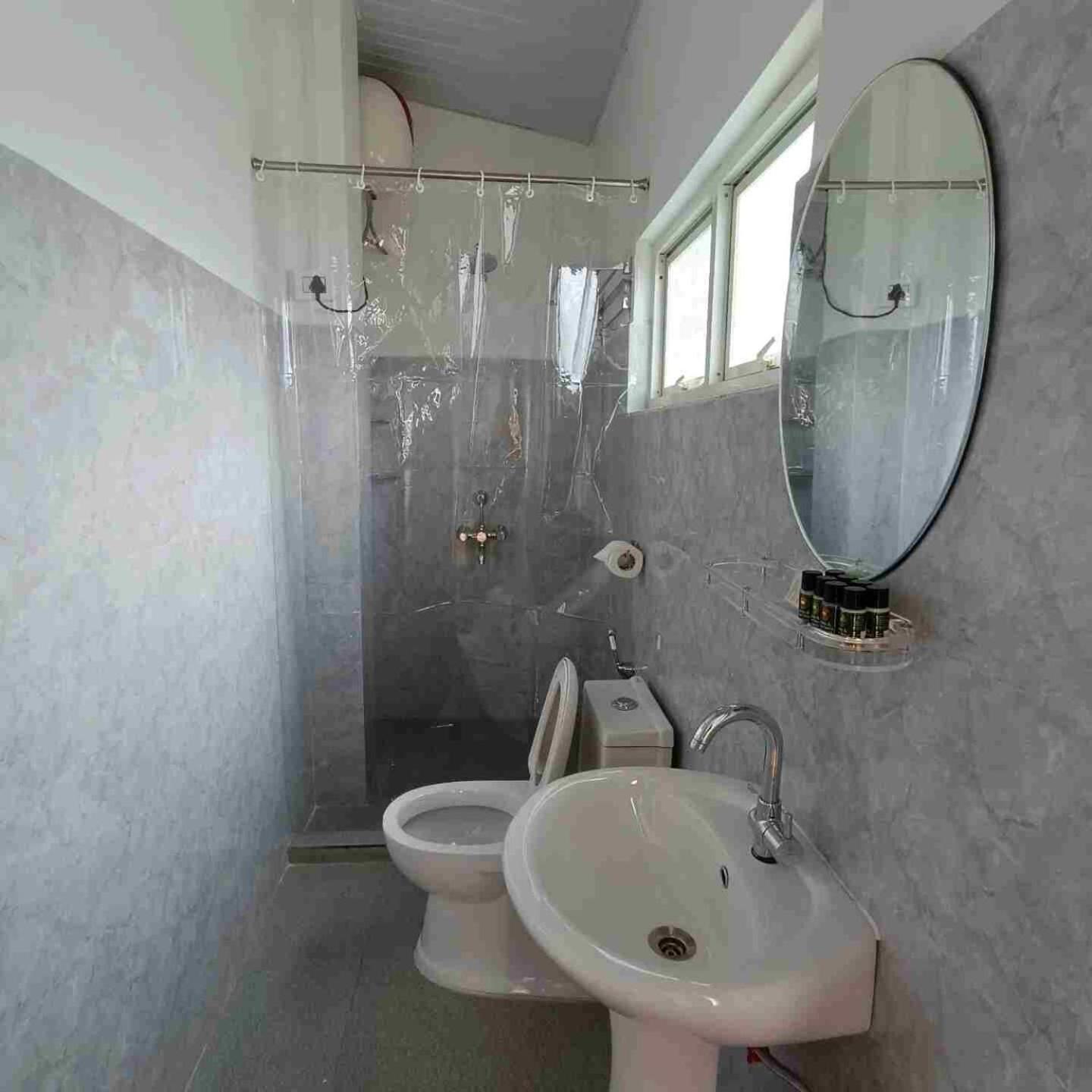Edelweiss Hotel Kohima Ngoại thất bức ảnh